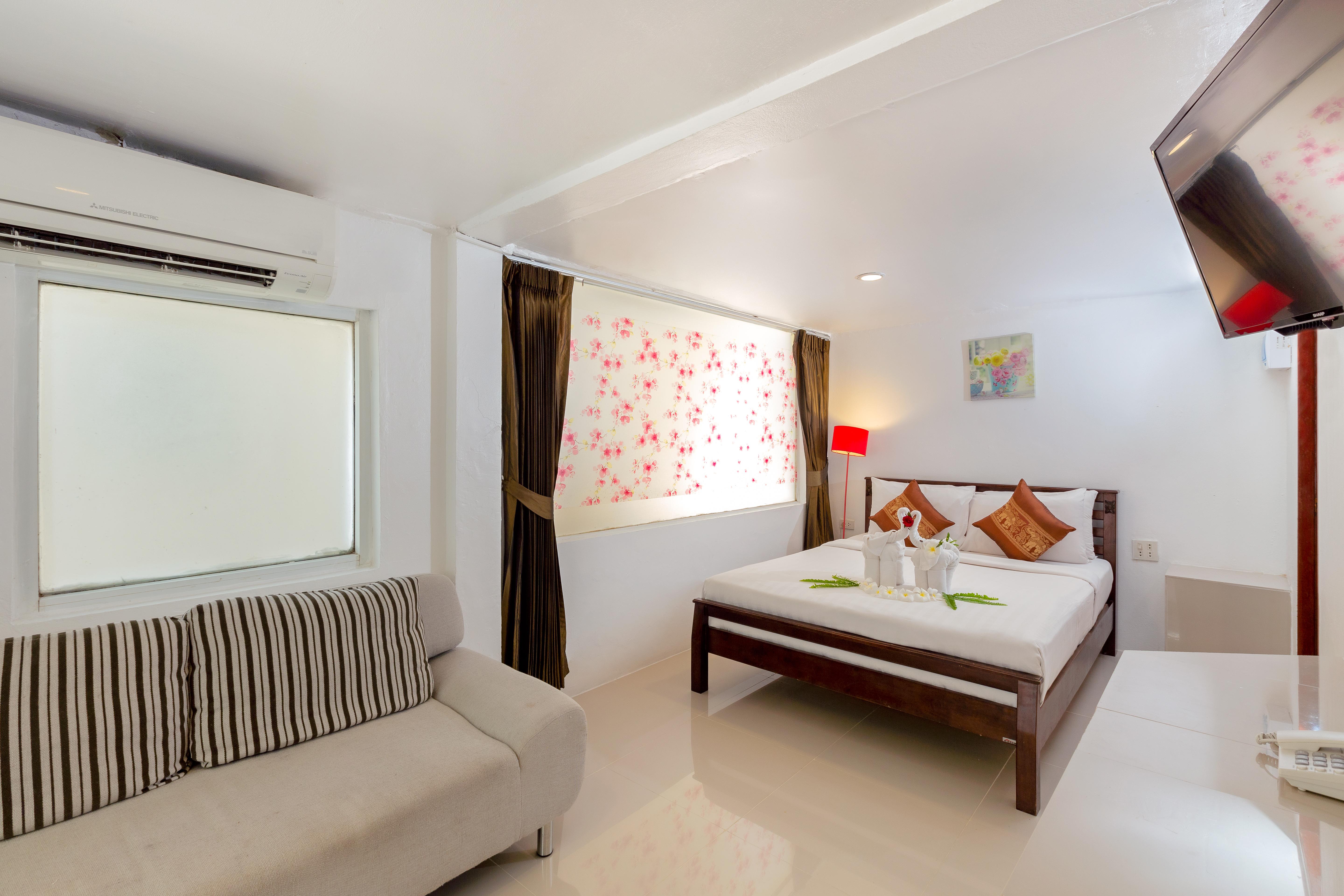 Club Bamboo Boutique Patong Beach Resort מראה חיצוני תמונה