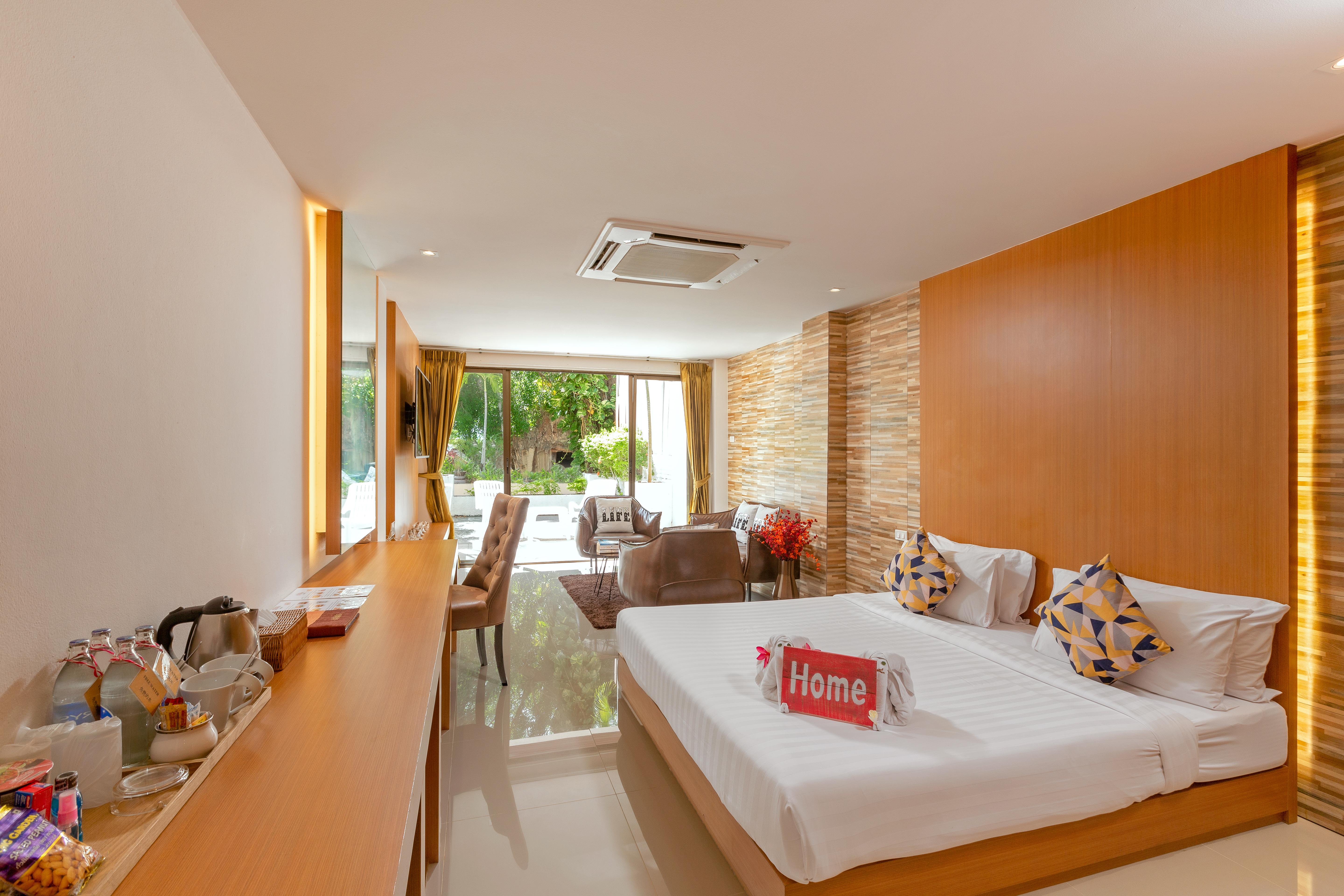 Club Bamboo Boutique Patong Beach Resort מראה חיצוני תמונה